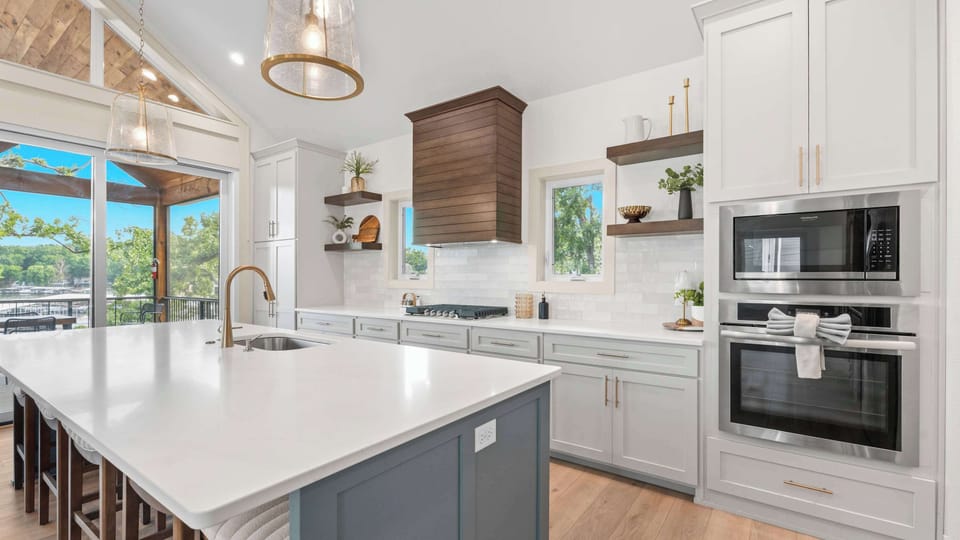 The sophisticated kitchen is well equipped for an unforgettable getaway​