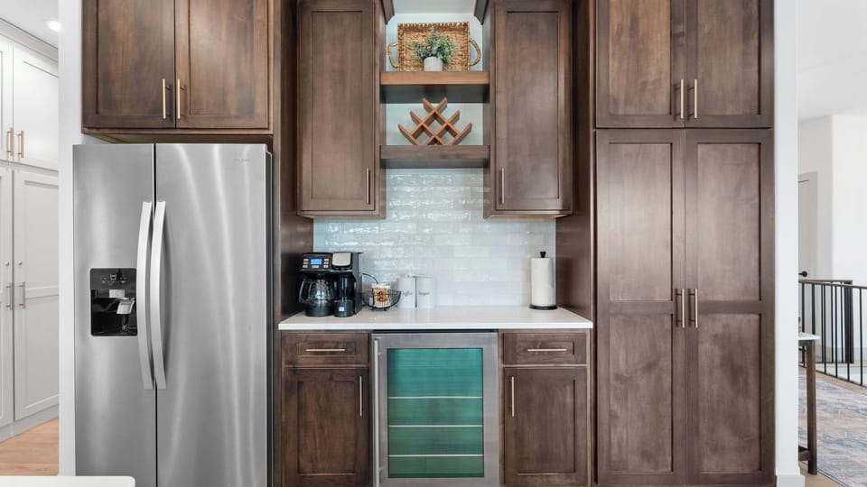 The sophisticated kitchen is well equipped for an unforgettable getaway​