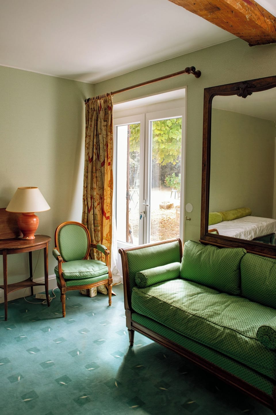 Classic Double Room, 2 Bedrooms, Non Smoking, Garden View | Interior