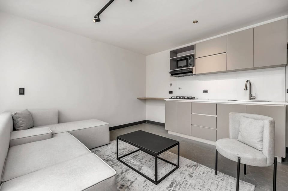 House | 1 bedroom
