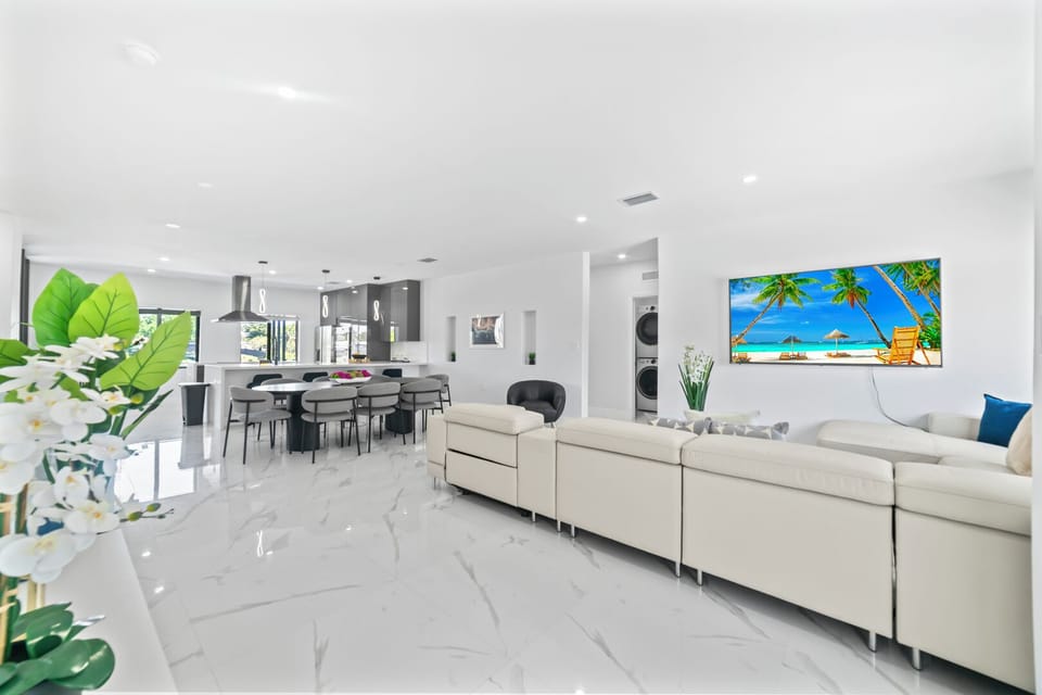 Dining area with an open view into the stylish living space