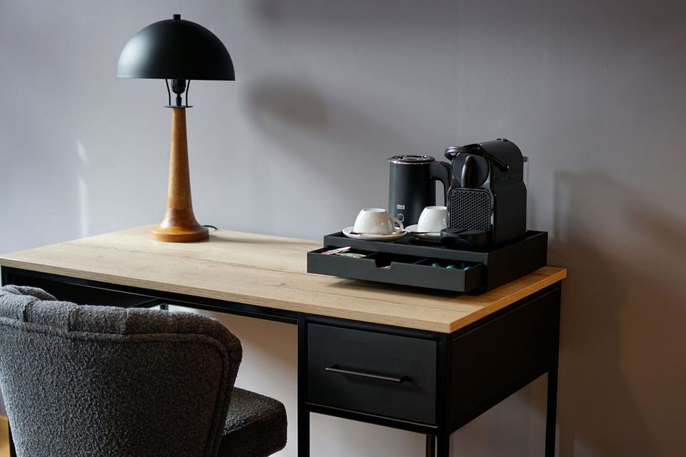 Triple Room | In-room safe, desk, laptop workspace, blackout drapes