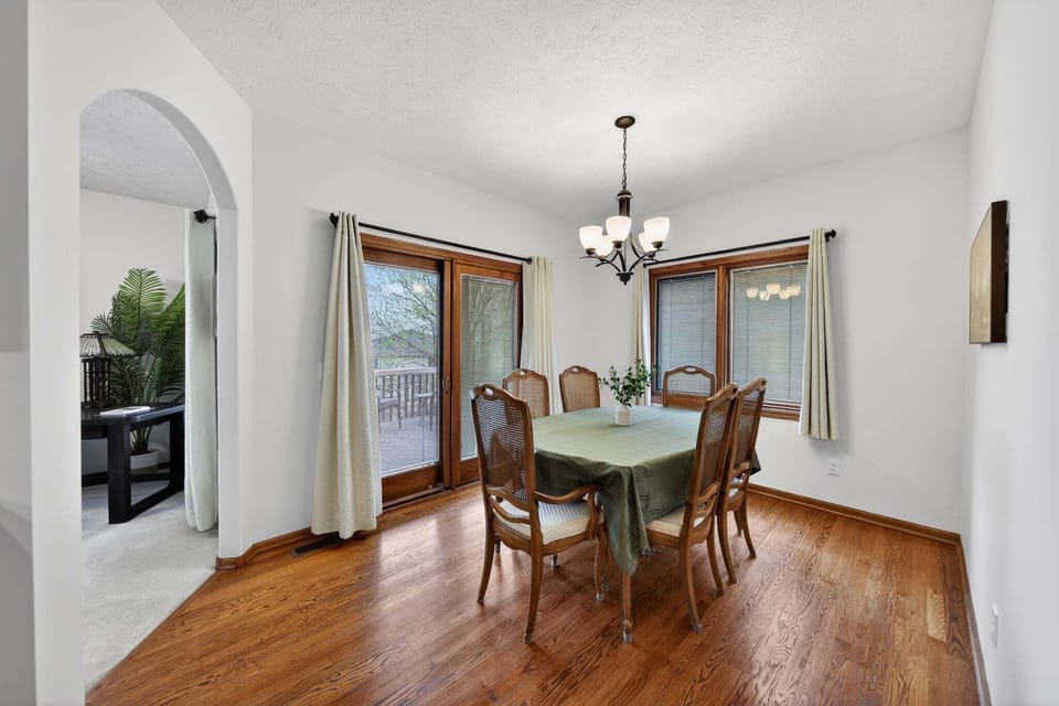 Architecture, Building, Dining Room, Dining Table, Furniture