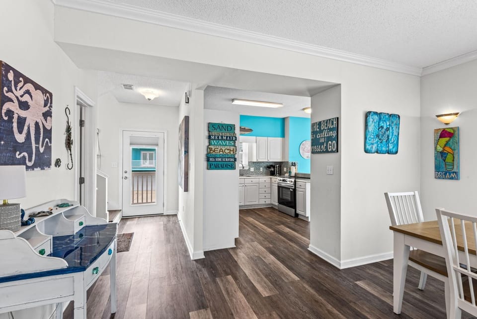House, Multiple Beds (The Salty Pelican) | Private kitchen