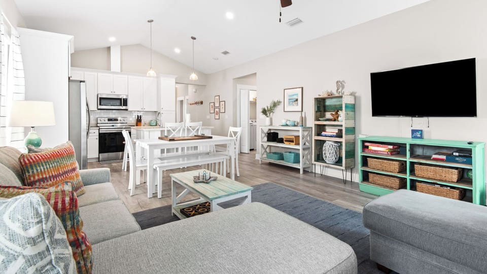 House, Multiple Beds, Patio, Garden View (Beach Life) | Living area