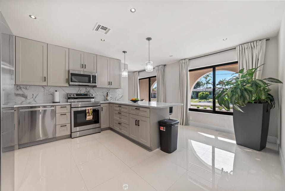 Bright and stylish kitchen with everything you need to cook and enjoy