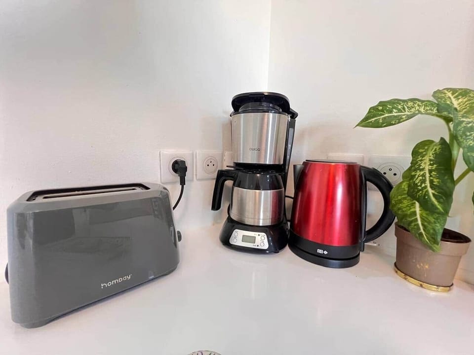 toaster, coffee machine, kettle
