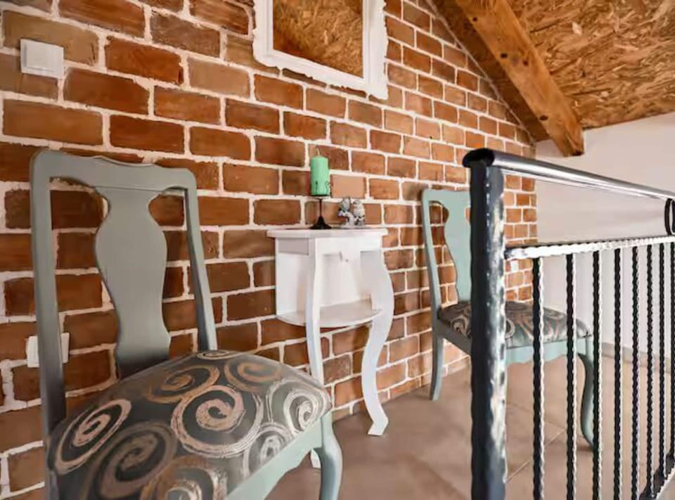 House (Two Bedroom Holiday Home) | Balcony