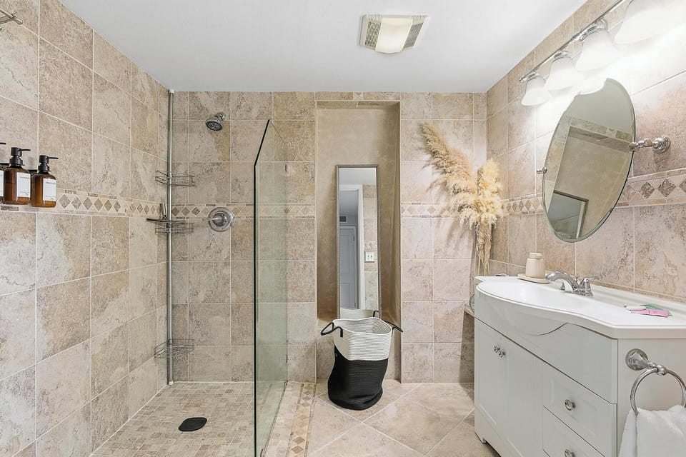 Primary ensuite bathroom