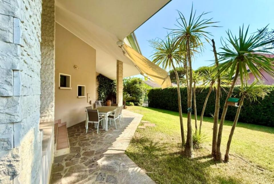 Villa, 4 Bedrooms, Private Pool, Garden View | Terrace/patio