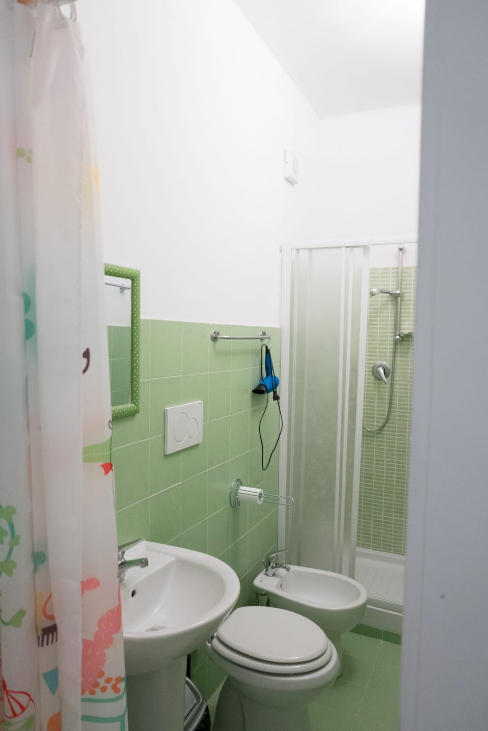 Double Room | Bathroom | Shower, towels