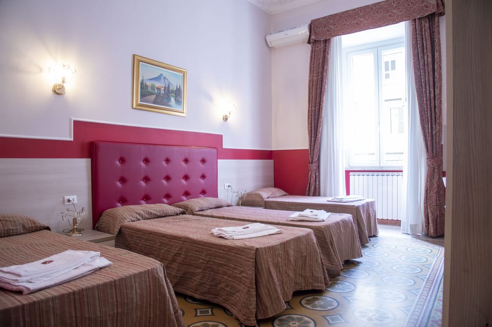 Luxury Quadruple Room | Egyptian cotton sheets, in-room safe, individually decorated, desk