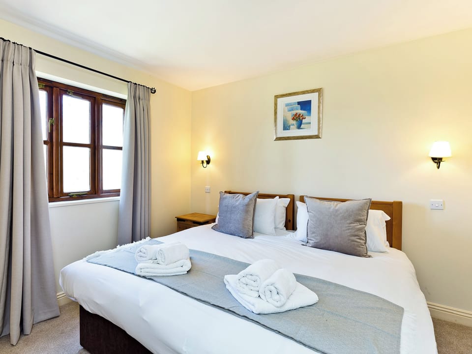 Wonderful double bedroom | Edale Cottage - Knockerdown Cottages, Carsington, near Ashbourne