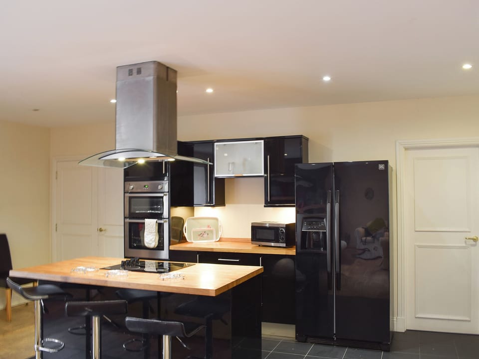 Fantastic kitchen area | A&rsquo;dennan Farm Cottage - Auchendennan, Arden, Alexandria