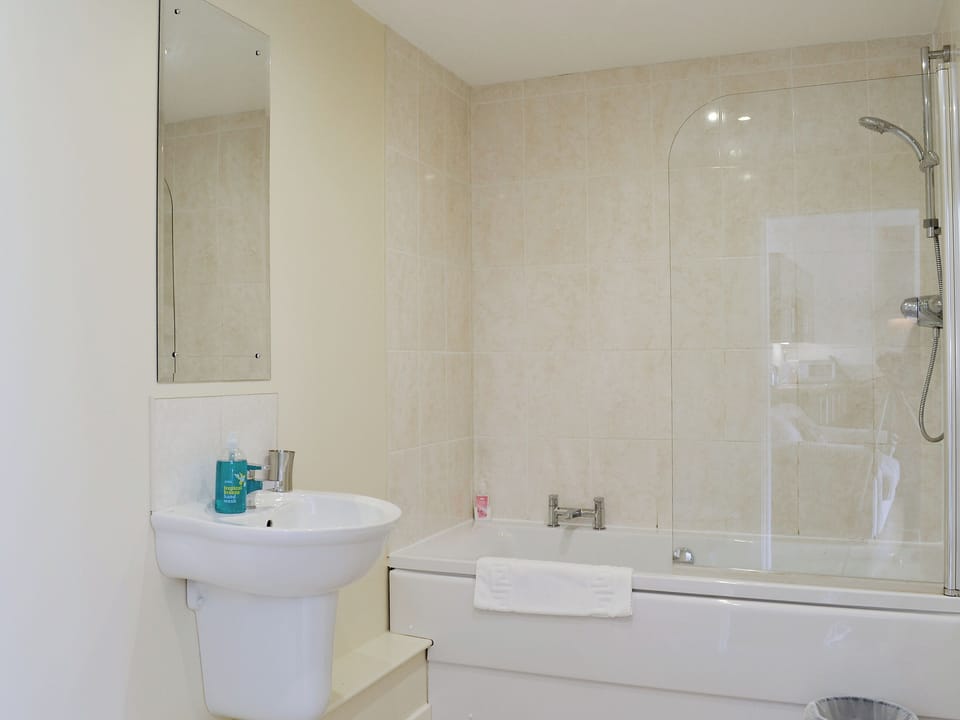 Garden and grounds | Auchendennan - Courtyard Studio, Arden, Alexandria