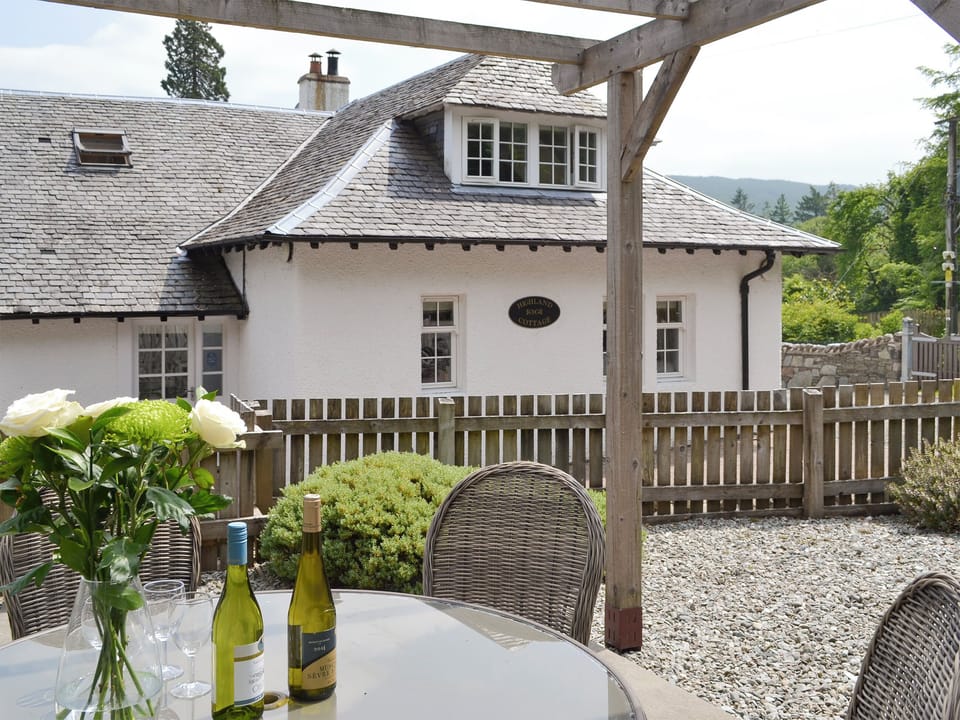 Peaceful sitting out area | Highland Cottage - Home Farm, Glendaruel