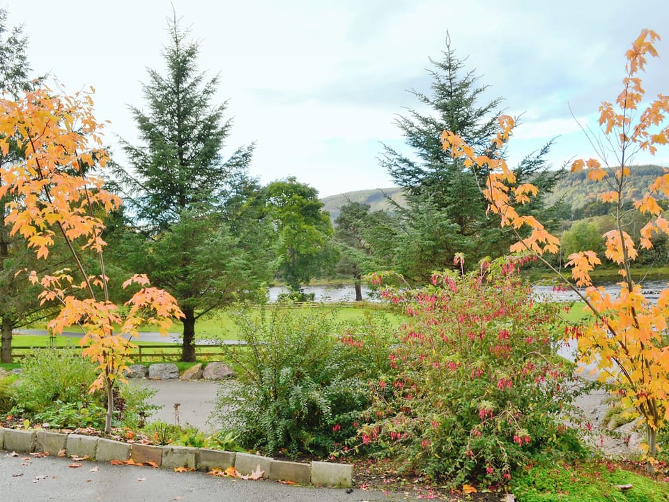 Garden and grounds | Ness Castle Estate - Weir Cottage, Inverness