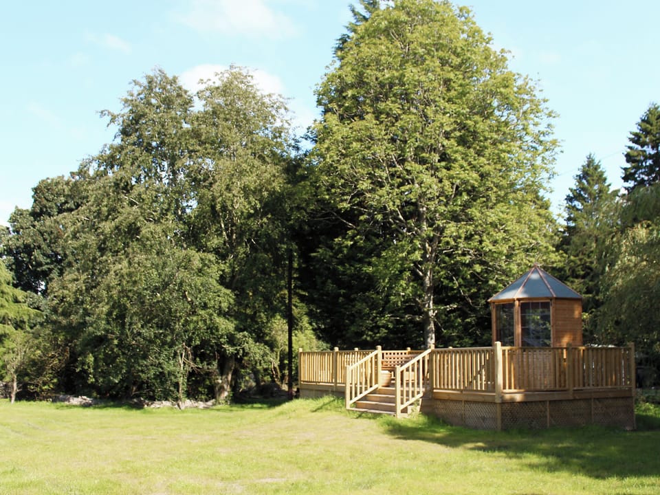 Garden | Auchendennan - Willow Cottage, Arden, Alexandria