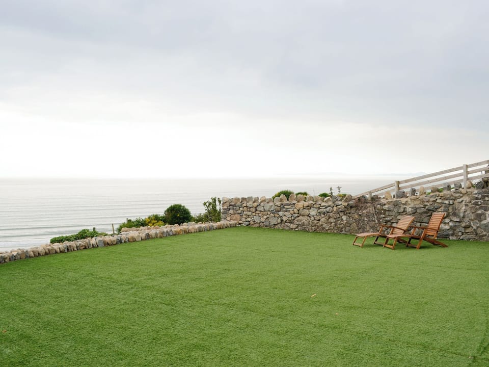 Spacious garden area | Brig-y-Don - Brig-y-Don, Llanaber, near Barmouth
