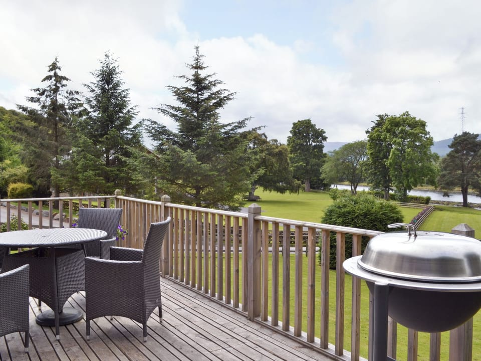 Sitting-out-area | Ness Castle Estate - Benula Lodge, Inverness