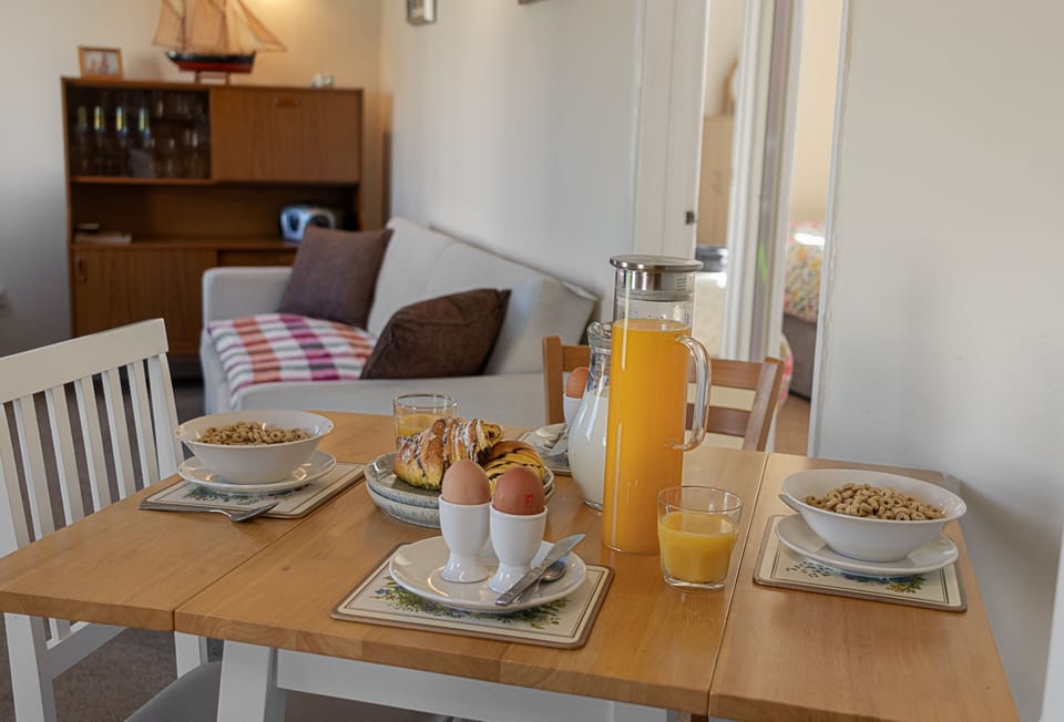 Landscove Chalet 23: