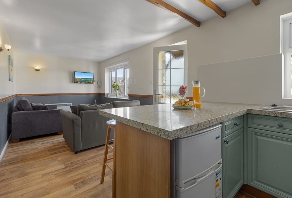 Landscove Chalet 19: