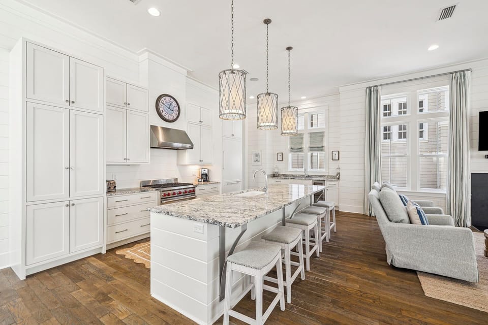 First Floor: Kitchen