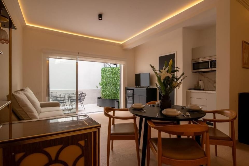 Premium Apartment, 1 King Bed with Sofa bed | Interior
