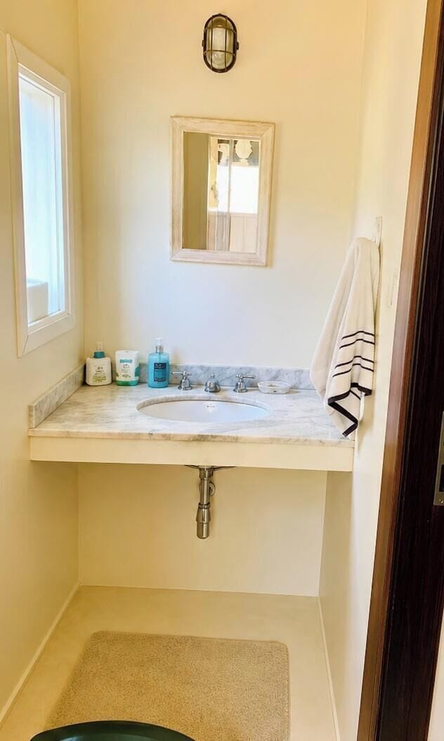 Premium Room | Bathroom | Shower, soap, toilet paper