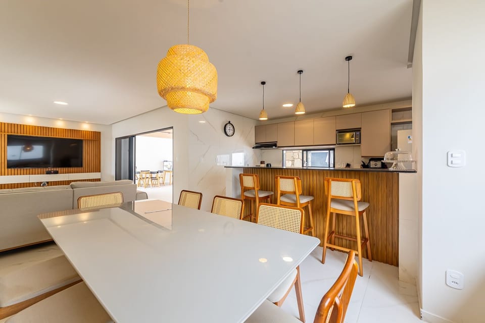 Chalet | Dining