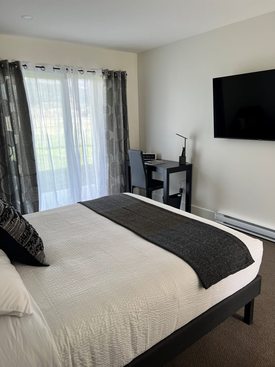 Motel Room 3 | Free WiFi
