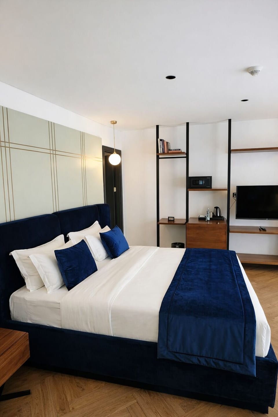 Deluxe Double Room, Balcony, City View | Frette Italian sheets, premium bedding, memory foam beds, in-room safe