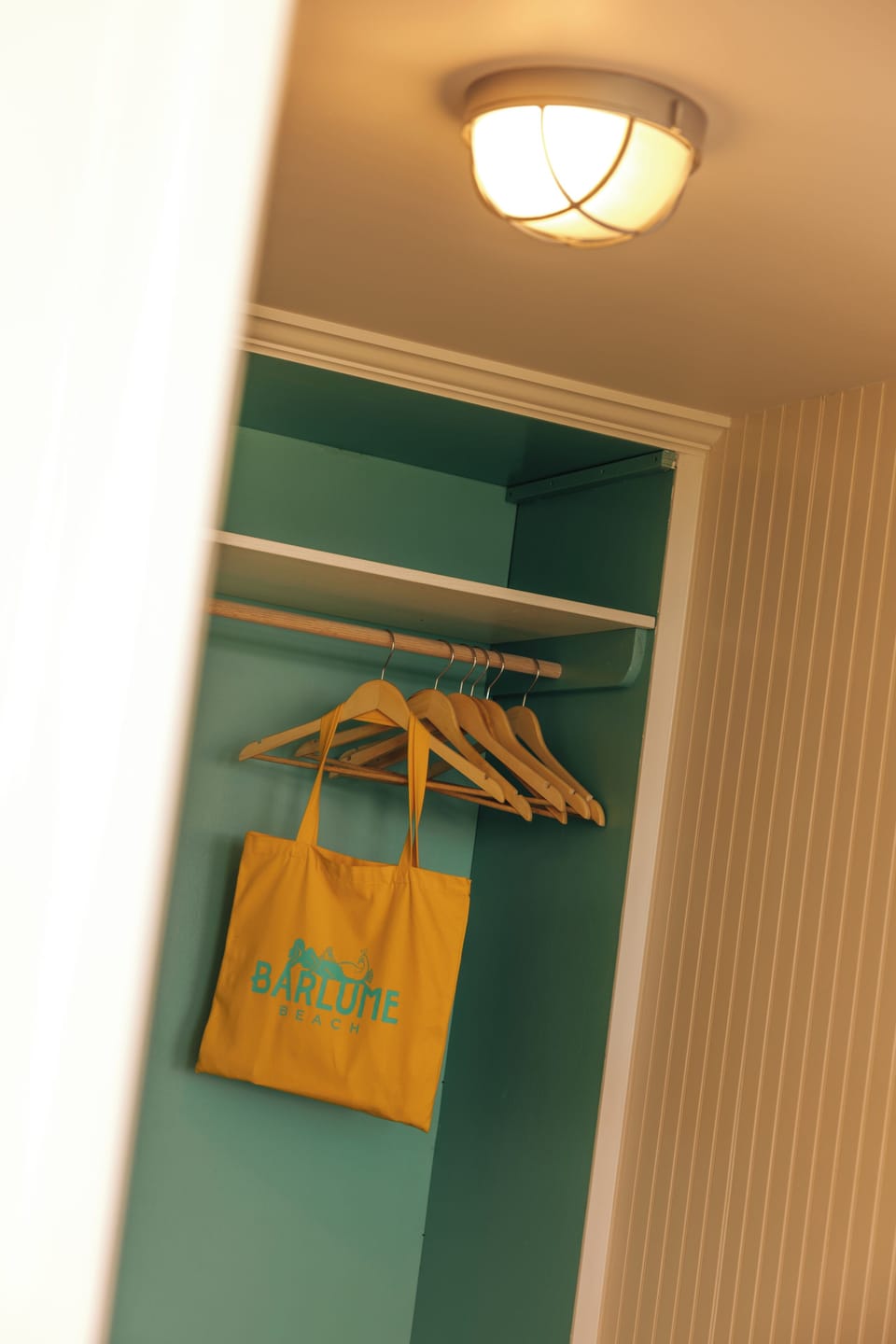 Room | Free WiFi