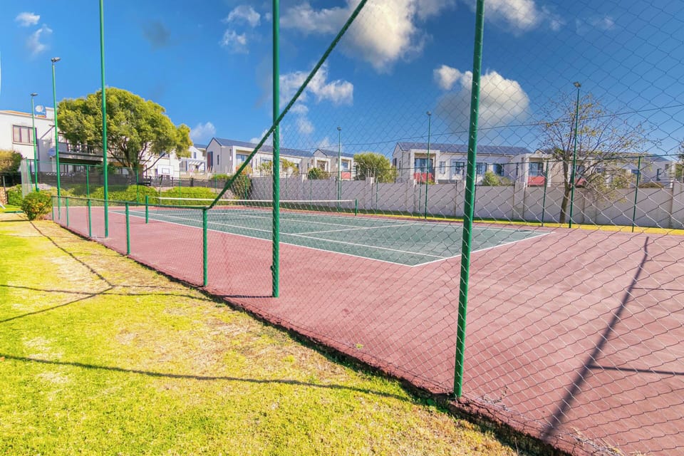 House, 3 Bedrooms, Smoking, Patio | Sport court