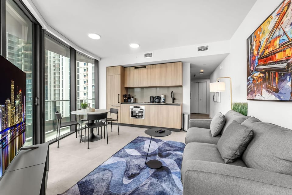 Premium Downtown Miami 1BR with Panoramic Views (9218)