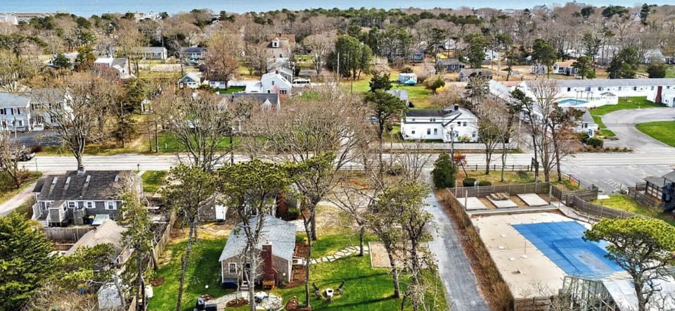 Located less than half a mile to the beaches of Nantucket Sound. Close to downtown Dennisport