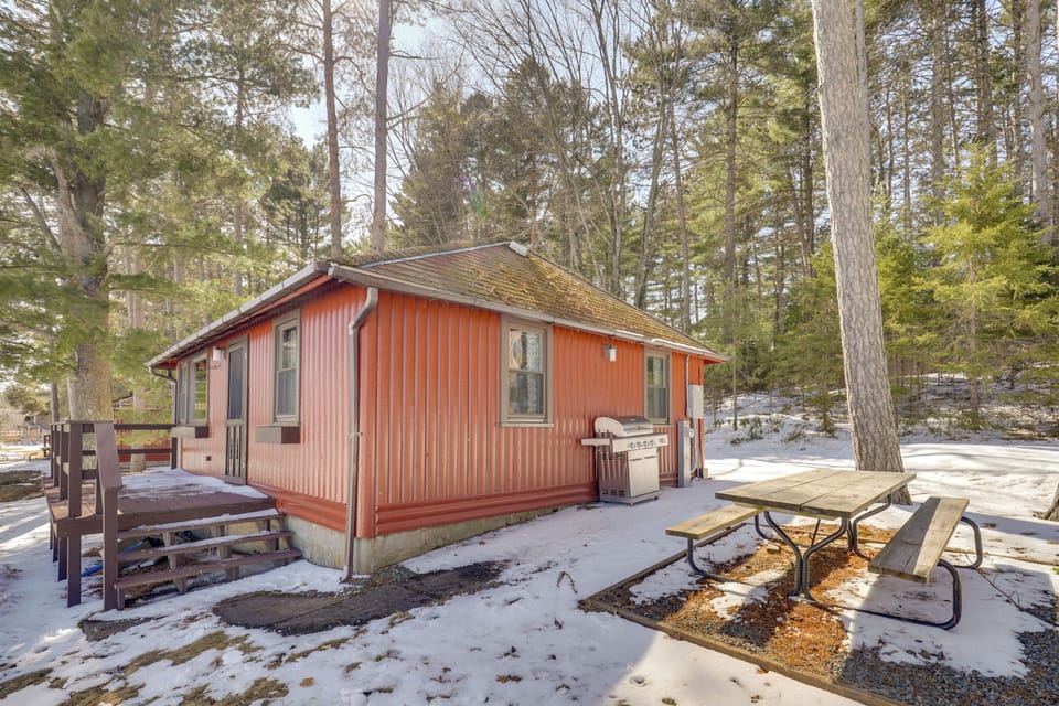 Paved Area | Gas Grill | Picnic Table
