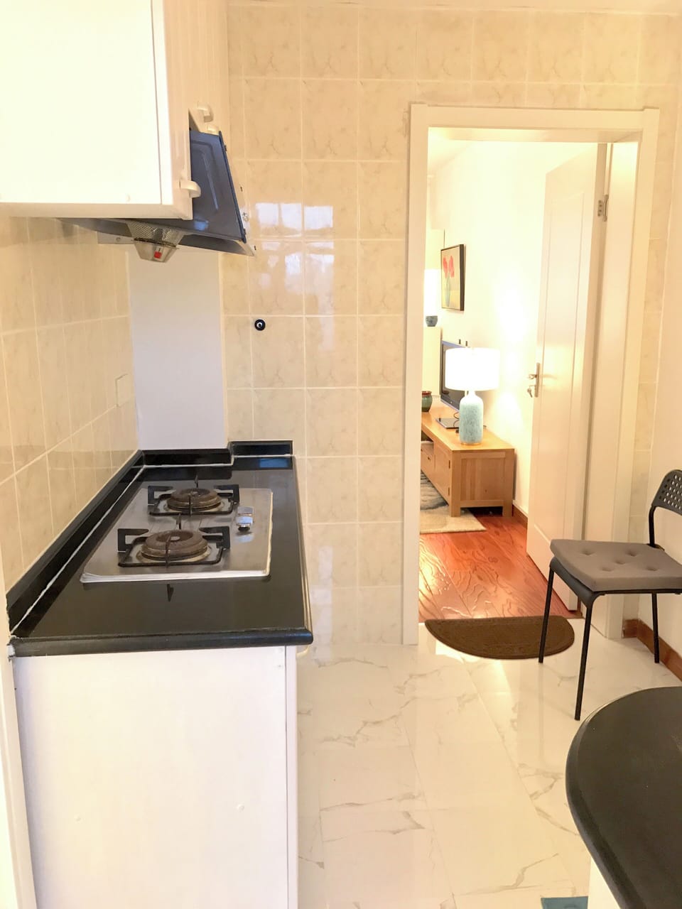 Comfort Studio, City View | Private kitchen | Fridge, microwave, stovetop
