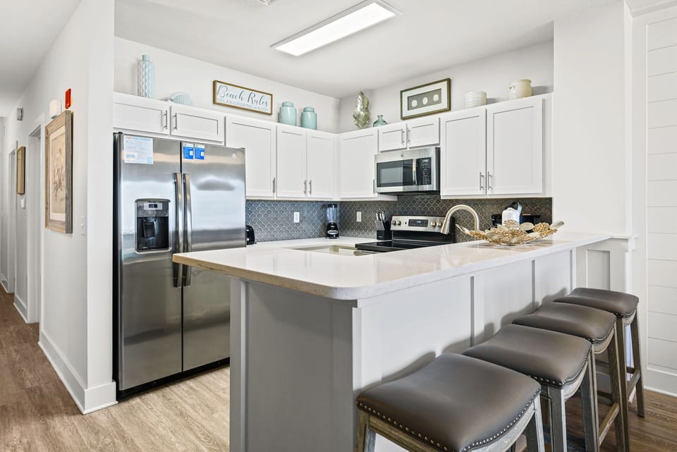 Condo, Multiple Beds, Balcony, Ocean View (Calypso 3-2306) | Private kitchen
