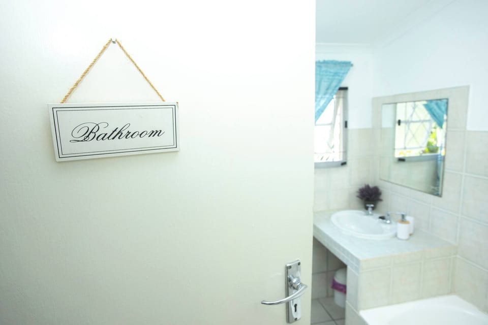 23 Ambleside Cottage by the sea House in KwaZulu-Natal