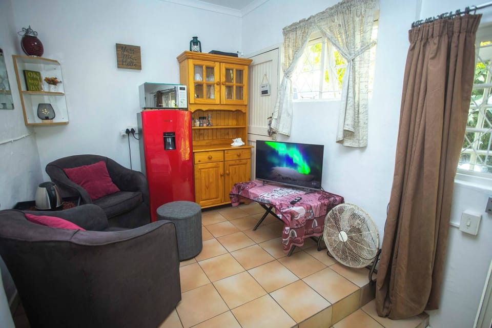 House, 1 Bedroom, Smoking | Living room
