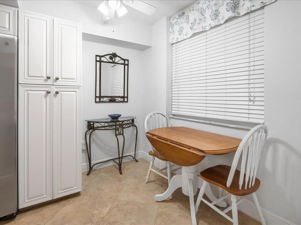 Breakfast Nook