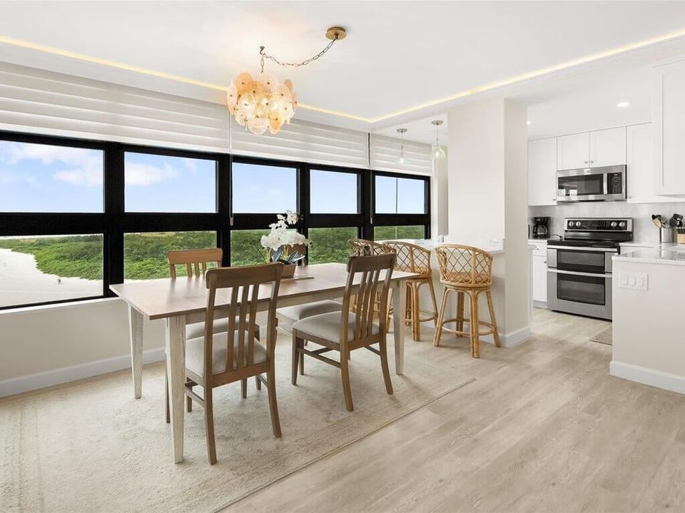 Dining & Kitchen