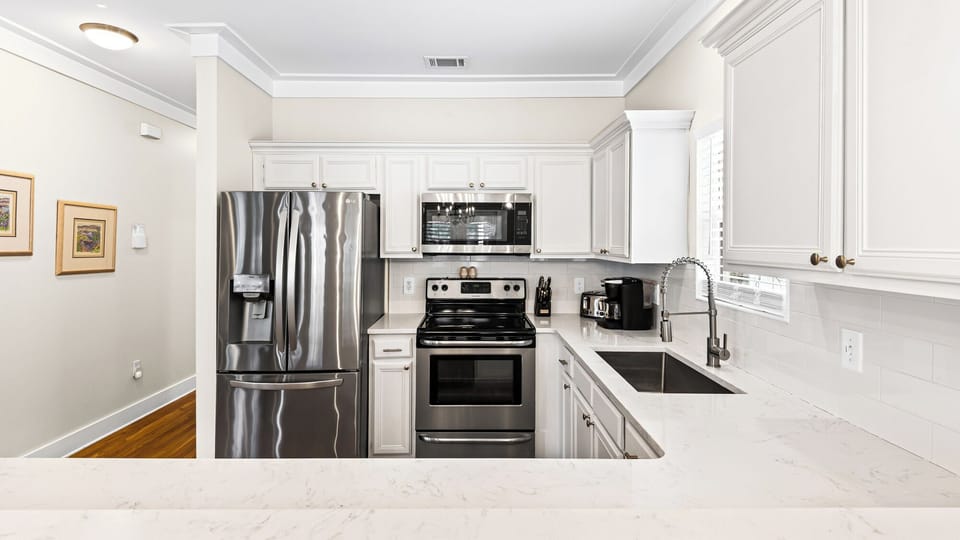 House, Multiple Beds, Patio, Garden View (Happy Ours Too) | Private kitchen