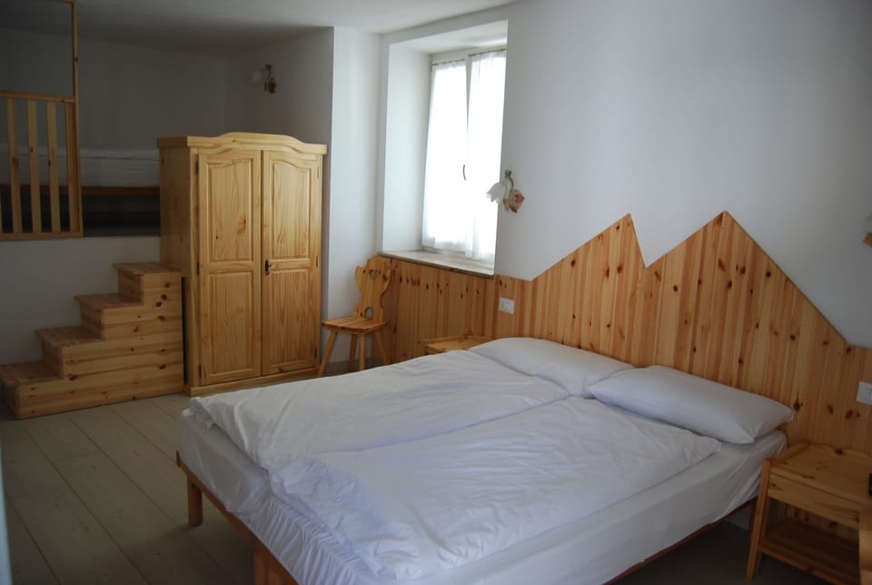 Quadruple Room | Desk, free WiFi