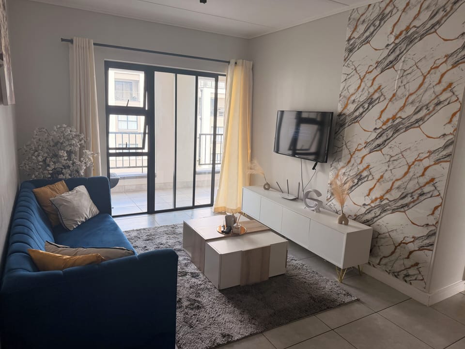Apartment, Patio | Living room