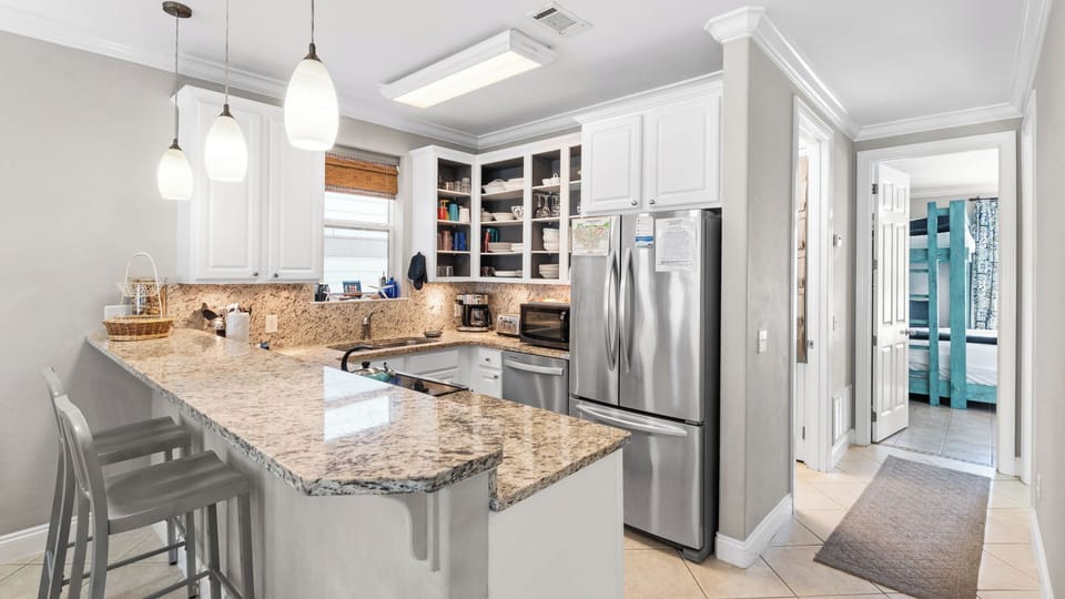 House, Multiple Beds, Patio, Garden View (Pooling Around) | Private kitchen