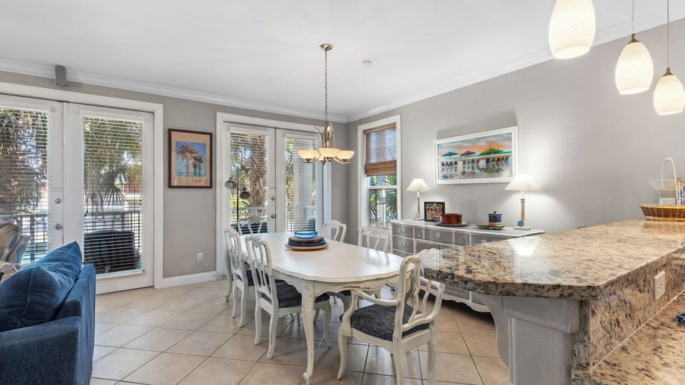 House, Multiple Beds, Patio, Garden View (Pooling Around) | Dining