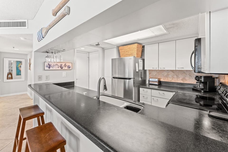 Well stocked Kitchen, everything you need.