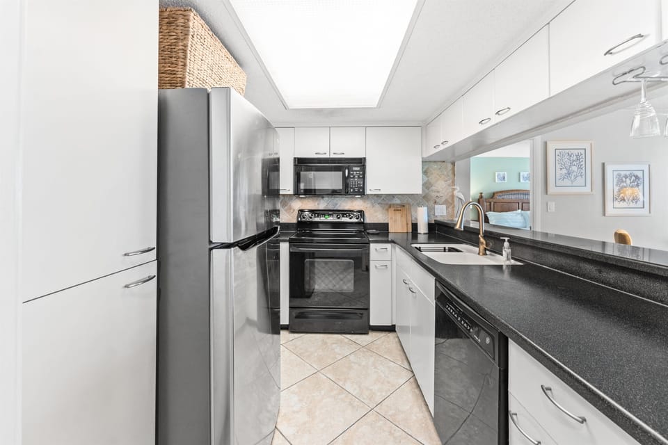 Well stocked Kitchen, everything you need.